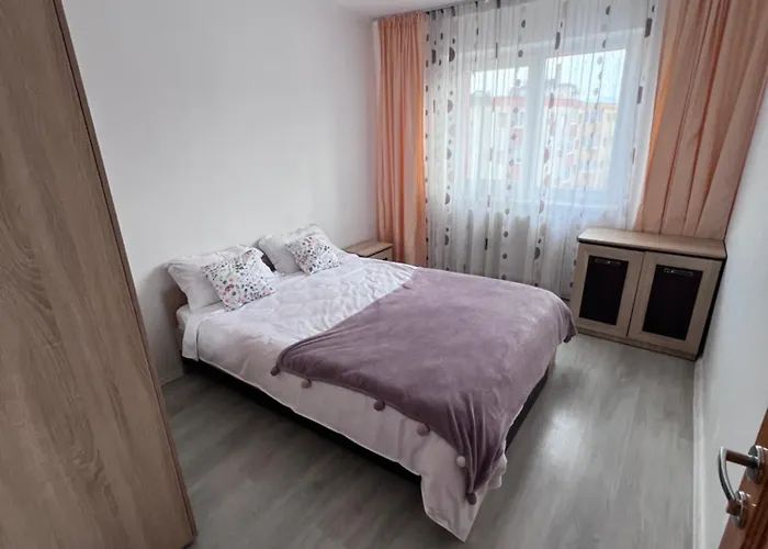 3 Rooms Aparthotel